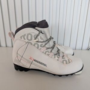 Wns 41 size 10 10.5 us Rossignol cross-country ski boots classic NNN